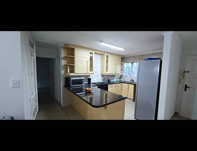2 BEDROOM TOWNHOUSE FOR SALE IN DALPARK